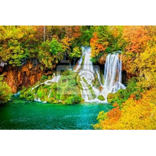 Фотообои с водопадом в осеннем лесу