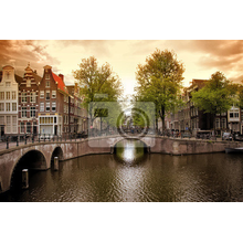 Фотообои с мостом через канал в Амстердаме