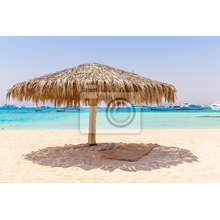 Фотообои - Зонтик на тропическом пляже