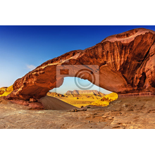 Фотообои с видом через каменную арку в пустыне Вади Рам
