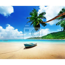 Фотообои с лодкой и тропическим пляжем
