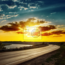 Фотообои - Закат солнца над дорогой