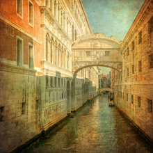 Фотообои с венецианским мостом Вздохов