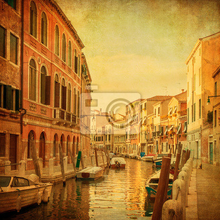 Фотообои с каналом в Венеции в винтажном стиле