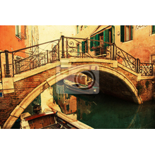 Фотообои с венецианским мостом в винтажном стиле