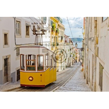 Фотообои с городом - Желтый трамвай