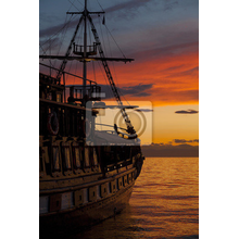 Фотообои с пиратским кораблем