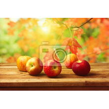 Фотообои с натюрмортом - Яблоки на деревянном столе