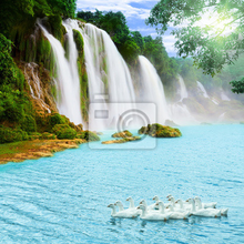 Фотообои на стену с водопадом на озере