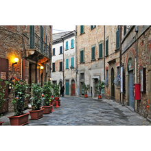 Фотообои с городской улицей Тосканы