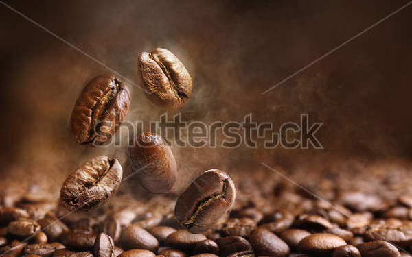 Кофе в зернах крупным планом артикул 10009526